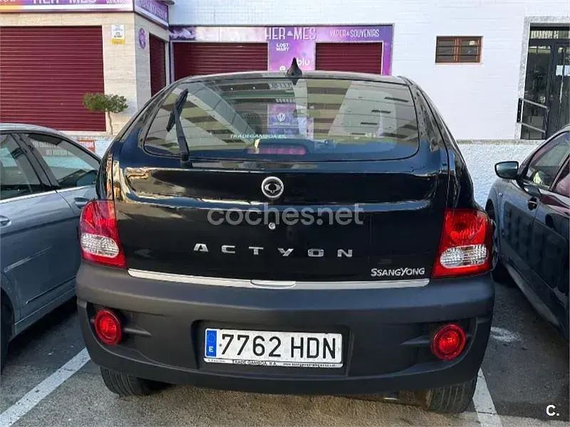 Usado SsangYong Actyon 138 CV (101 kW) 2011 Negro Pickup/Camioneta