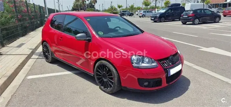 Usado VW Golf IV GTI 200 CV (147 kW) 2005 Rojo Berlina