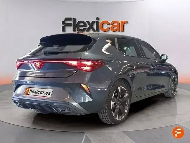Usado Cupra Leon 150 CV (110 kW) 2025 Gris