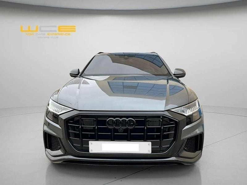 Begagnad Audi Q8 462 HK (339 kW) 2021 Grå SUV