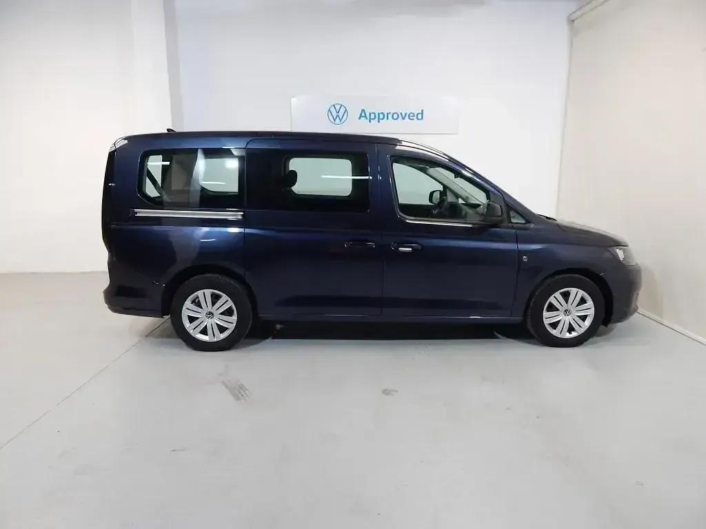 Usado VW Caddy Maxi 122 CV (89 kW) 2025 Azul Monovolumen