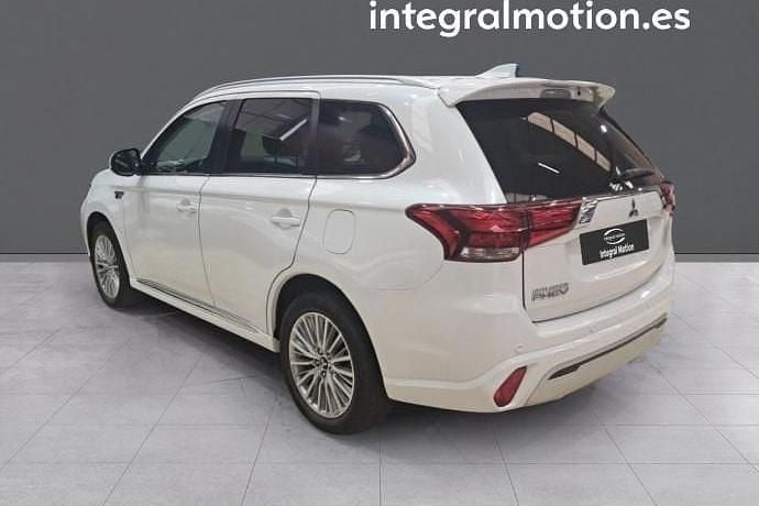 Usado Mitsubishi Outlander 224 CV (164 kW) 2021 SUV