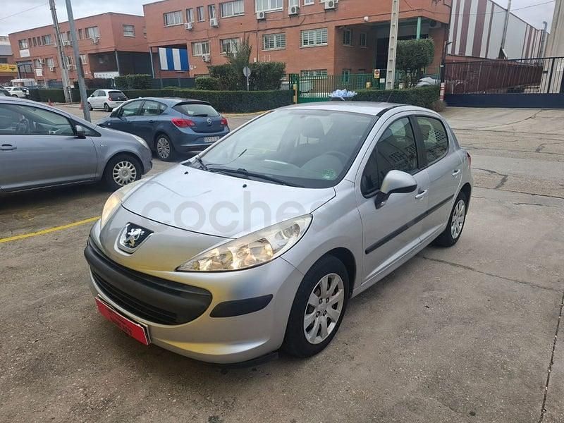 Usado Peugeot 207 75 CV (55 kW) 2009 Gris / plata Berlina
