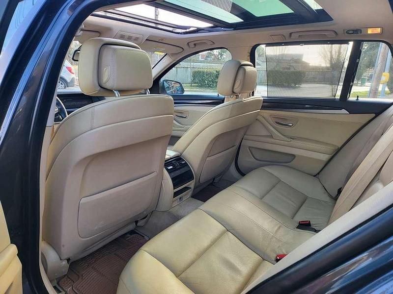 Usado BMW 520 184 CV (135 kW) 2011 Gris Familiar