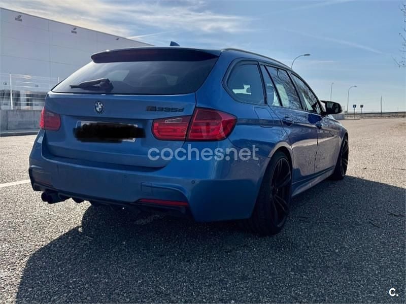 Usado BMW 335 313 CV (230 kW) 2015 Azul Familiar