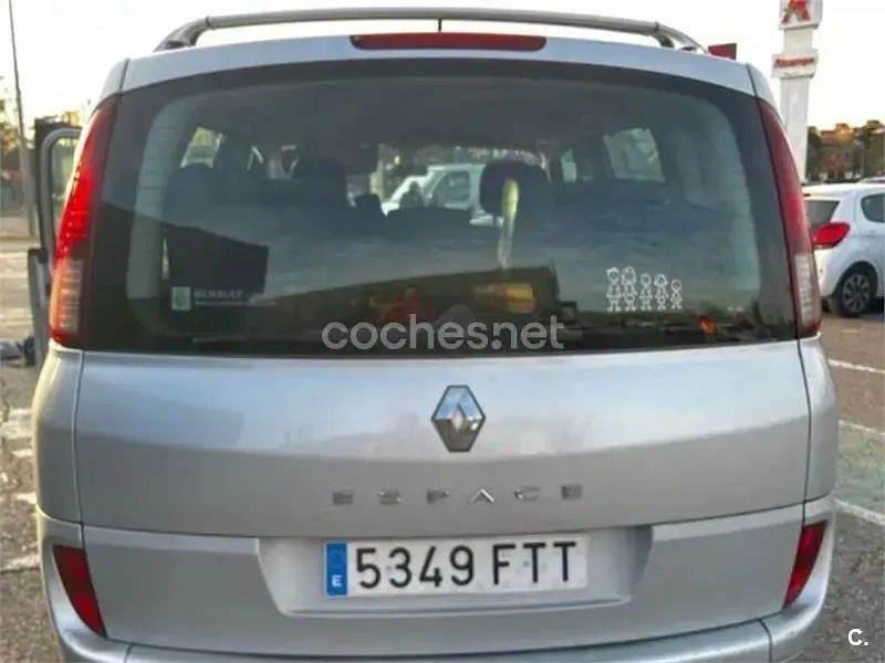 Usado Renault Espace Expression 150 CV (110 kW) 2007 Blanco Monovolumen