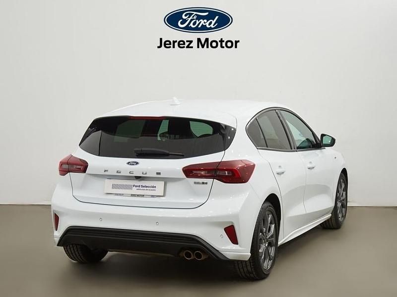 Usado Ford Focus ST-Line X 125 CV (91 kW) 2023 Blanco Berlina