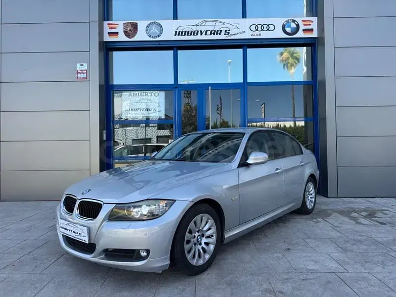 Usado BMW 320 177 CV (130 kW) 2009 Gris / plata Berlina