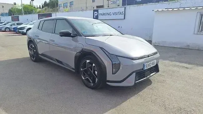 Usado Kia EV4 GT-Line 150 kW (204 CV) 2025 Gris Berlina