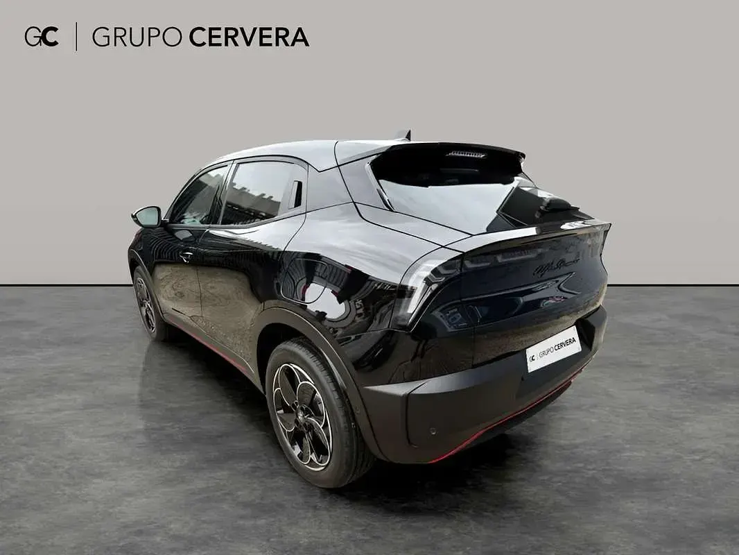 Nuevo Alfa Romeo Junior Sprint 147 CV (108 kW) 2026 Negro SUV