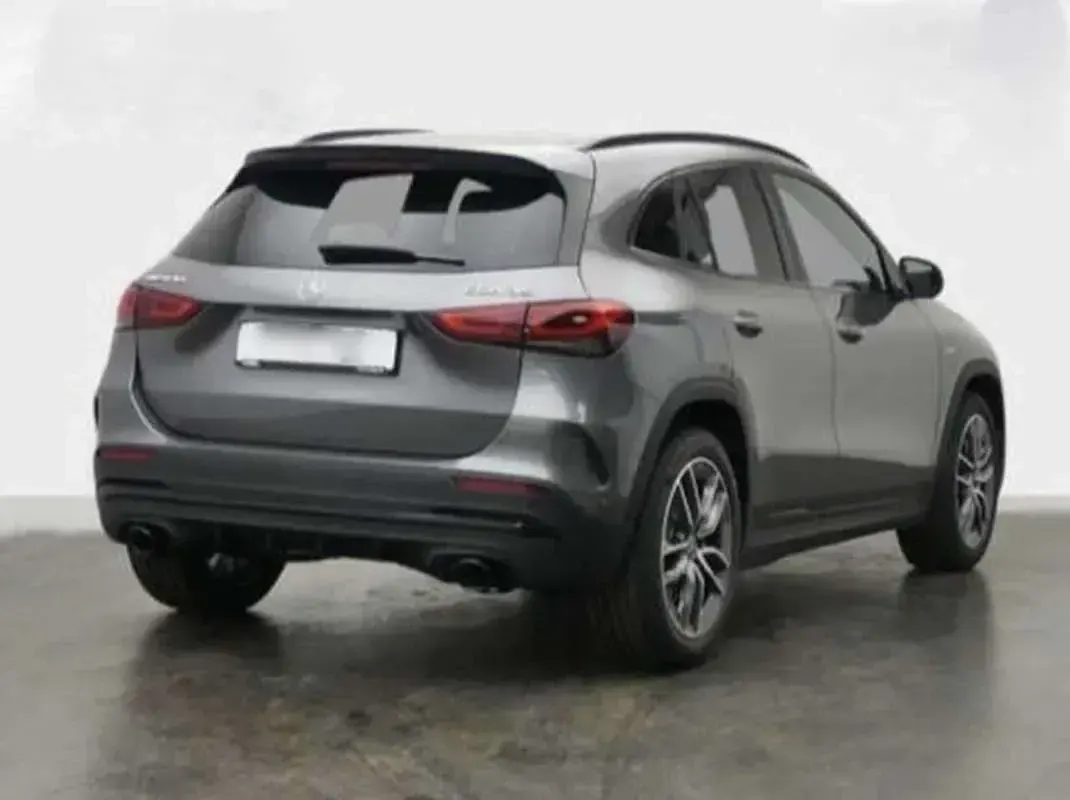 Usado Mercedes GLA35 AMG AMG 306 CV (225 kW) 2020 Gris SUV