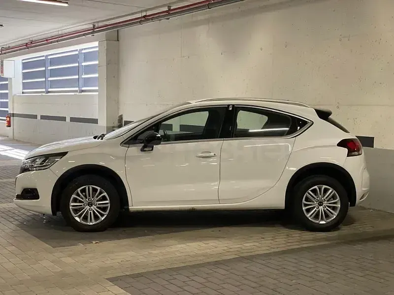 Usado DS Automobiles DS4 Crossback 120 CV (88 kW) 2018 Blanco SUV