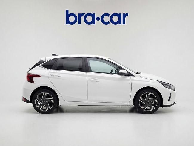 Usado Hyundai i20 100 CV (73 kW) 2025 Blanco Utilitario