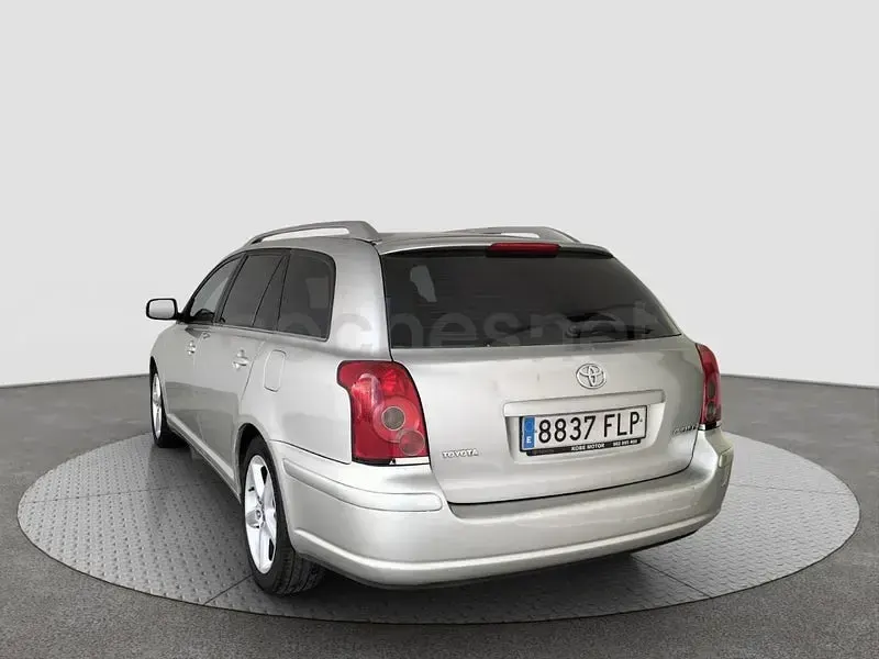 Usado Toyota Avensis Executive 150 CV (110 kW) 2007 Gris / plata Familiar