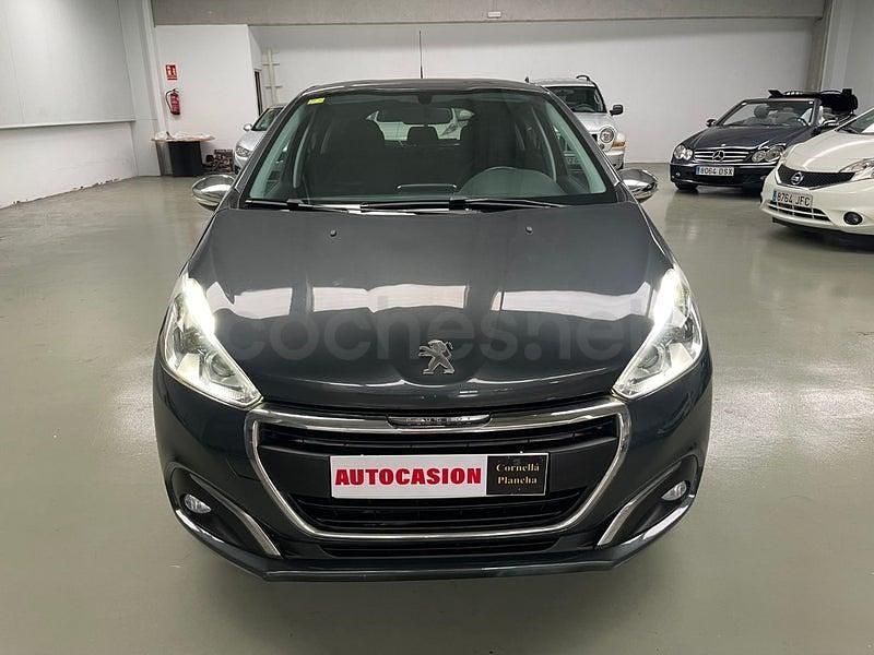 Usado Peugeot 208 Style 75 CV (55 kW) 2017 Gris / plata Utilitario