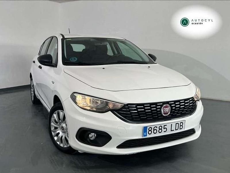 Usado Fiat Tipo Lounge 120 CV (88 kW) 2019 Blanco Berlina