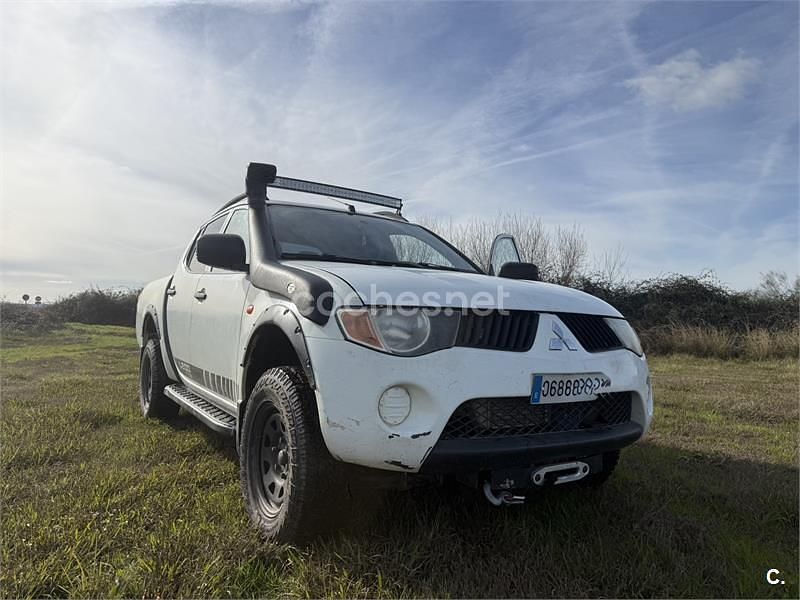 Usado Mitsubishi L200 Intense 167 CV (122 kW) 2007 Blanco Recogida