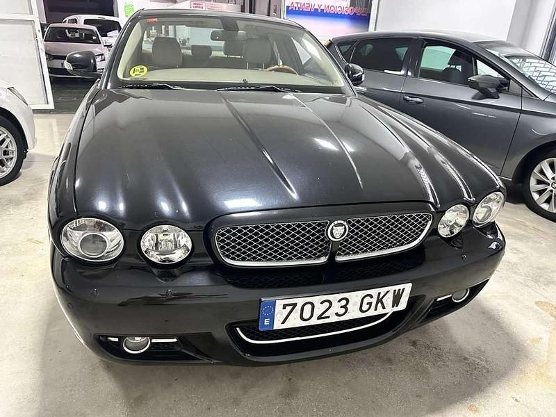 Usado Jaguar XJ6 Executive 207 CV (152 kW) 2009 Negro Berlina