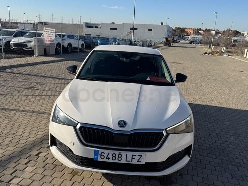 Usado Skoda Scala Style 115 CV (84 kW) 2020 Blanco Utilitario