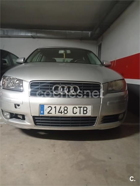 Usado Audi A3 Attraction 150 CV (110 kW) 2004 Gris / plata Berlina