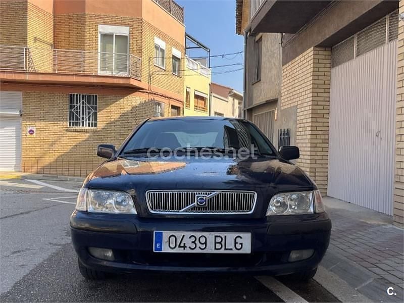 Usado Volvo S40 109 CV (80 kW) 2001 Azul Berlina