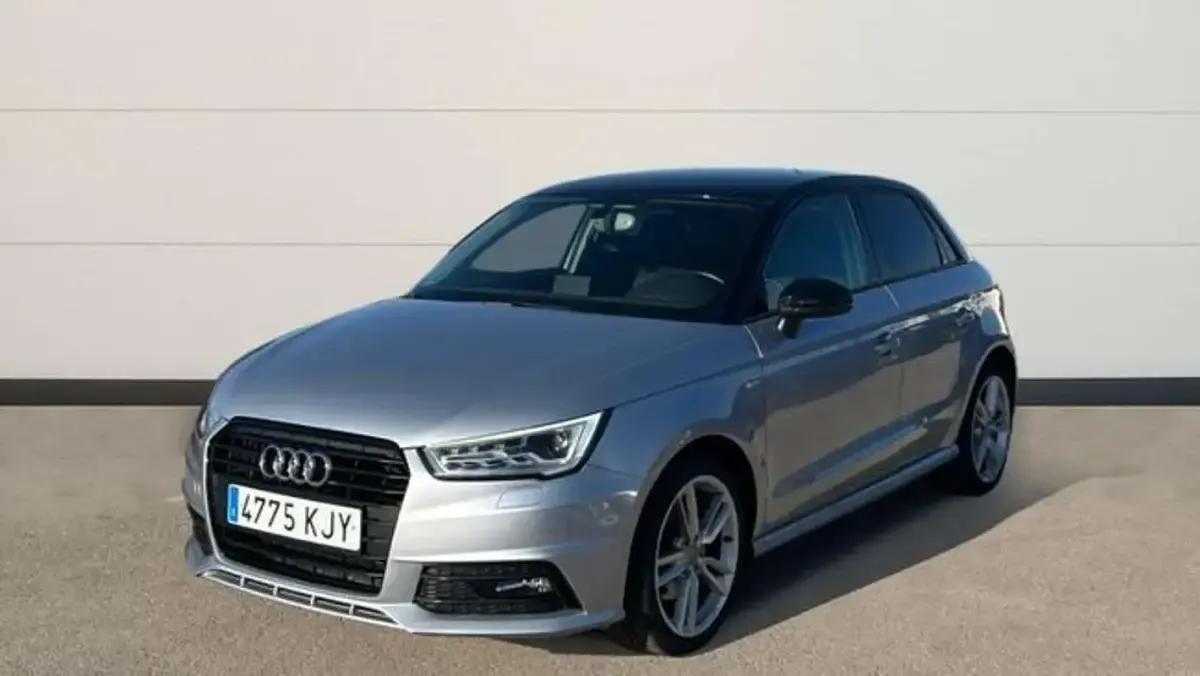 Usado Audi A1 Sportback Ambition 116 CV (85 kW) 2018 Plateado Utilitario
