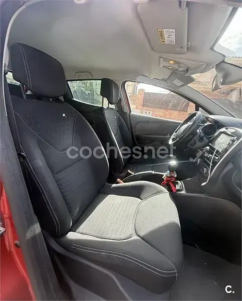 Usado Renault Clio IV LIMITED 90 CV (66 kW) 2016 Rojo Berlina