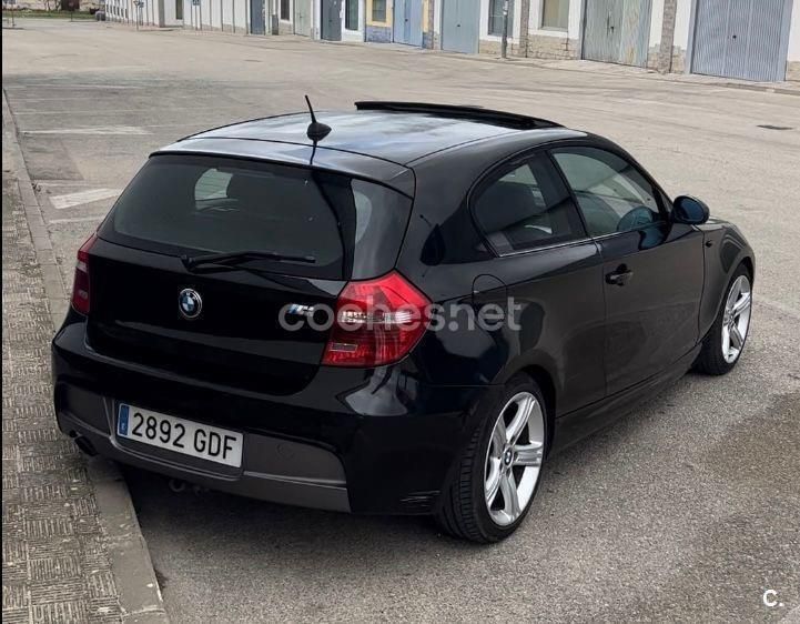 Usado BMW 118 143 CV (105 kW) 2008 Negro Utilitario