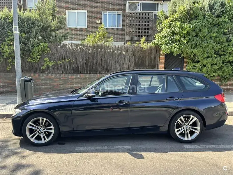 Usado BMW 320 184 CV (135 kW) 2014 Azul Familiar