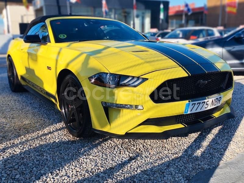 Usado Ford Mustang GT 450 CV (330 kW) 2021 Amarillo Descapotable
