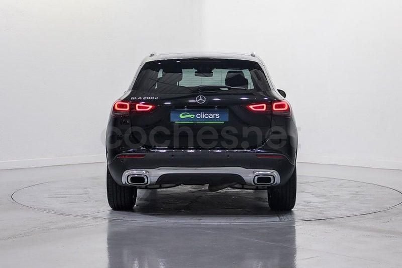 Usado Mercedes GLA200 150 CV (110 kW) 2022 Negro SUV