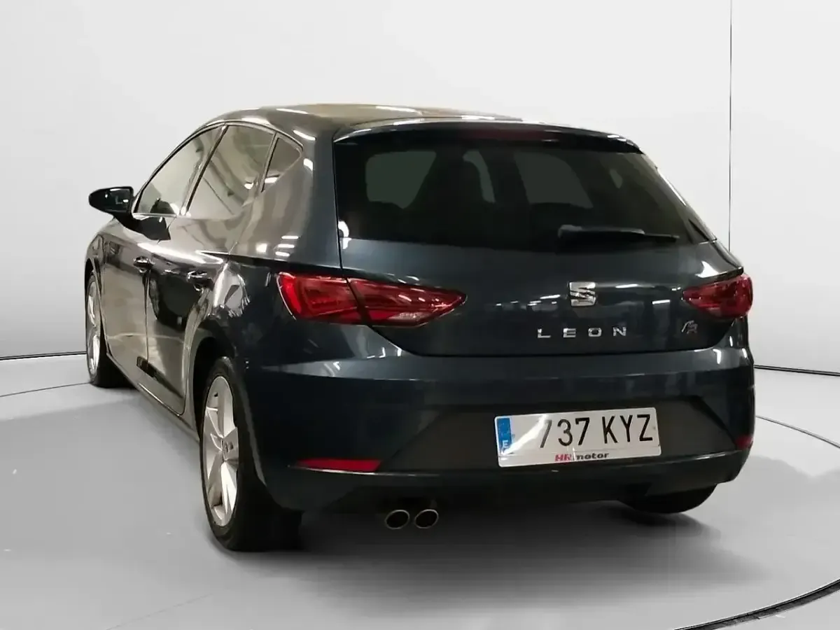 Usado Seat Leon FR 150 CV (110 kW) 2019 Azul Berlina