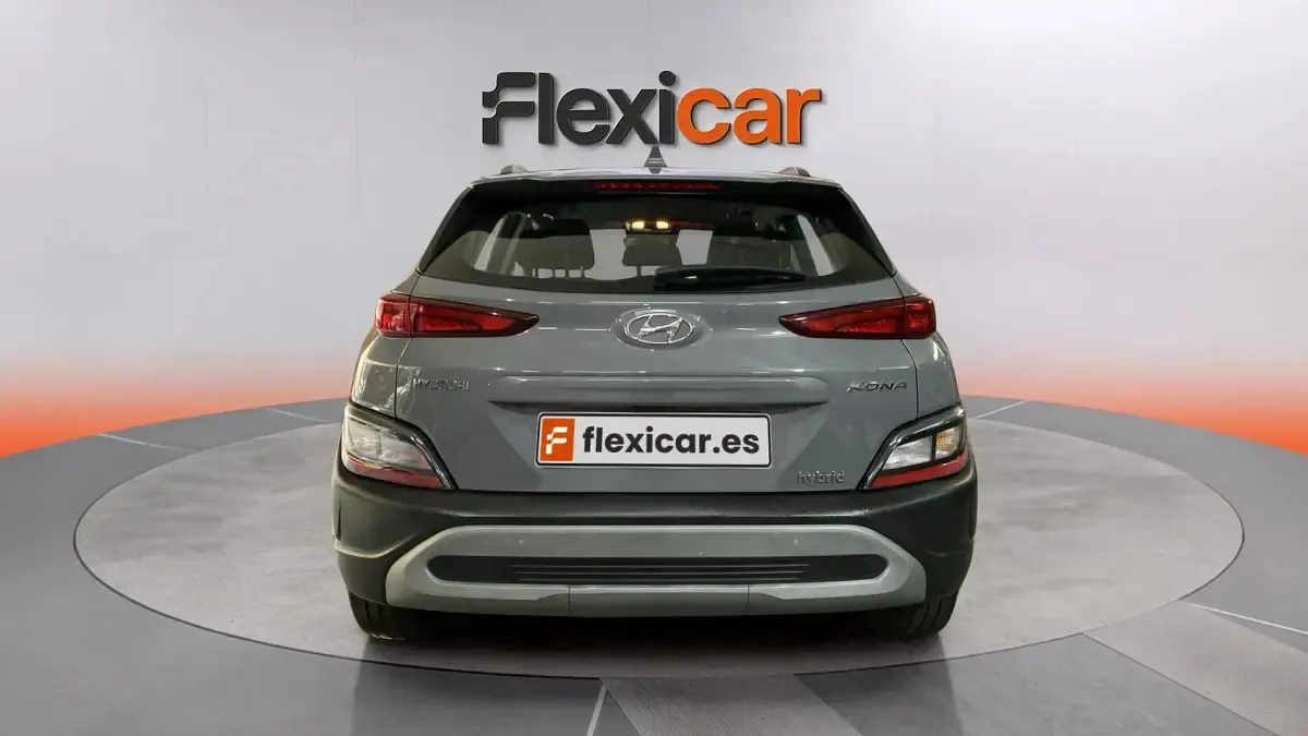 Usado Hyundai Kona 141 CV (103 kW) 2022 Gris SUV