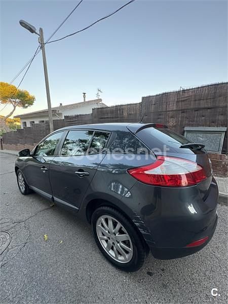 Azul Usado 2011 Renault Mégane III Berlina | 5800 € (Precio justo) - Imagen 1/4