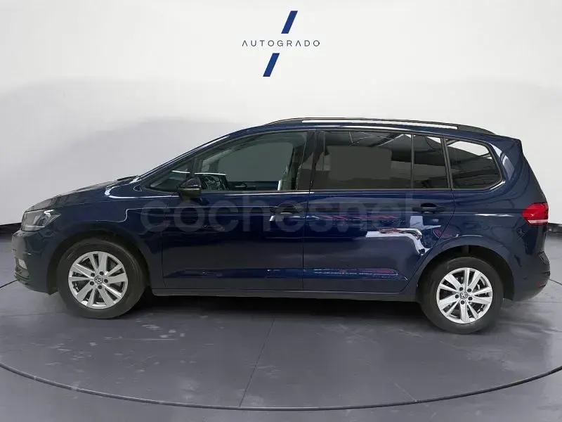 Usado VW Touran Business 116 CV (85 kW) 2020 Azul Monovolumen