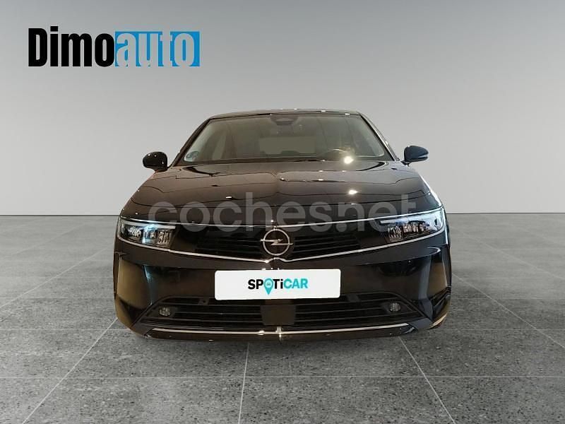 Usado Opel Astra Elegance 180 CV (132 kW) 2023 Negro Berlina