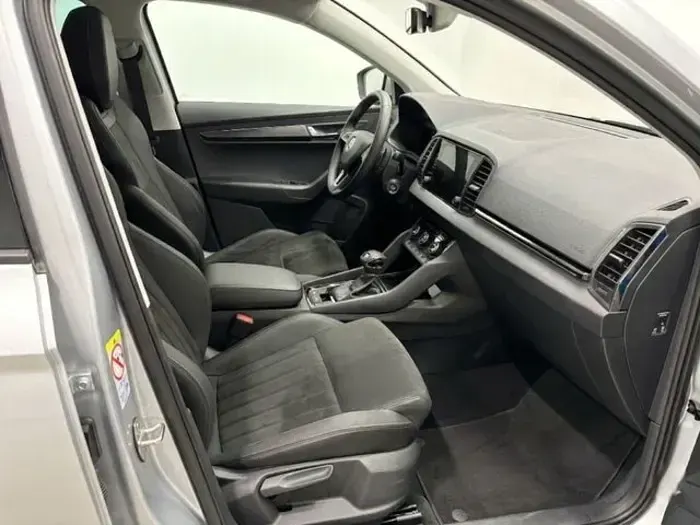 Nuevo Skoda Karoq 150 CV (110 kW) 2026 Gris plata SUV