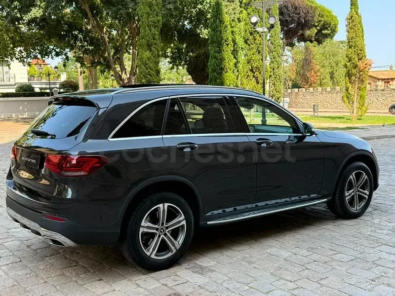 Usado Mercedes GLC200 197 CV (144 kW) 2020 Gris / plata SUV