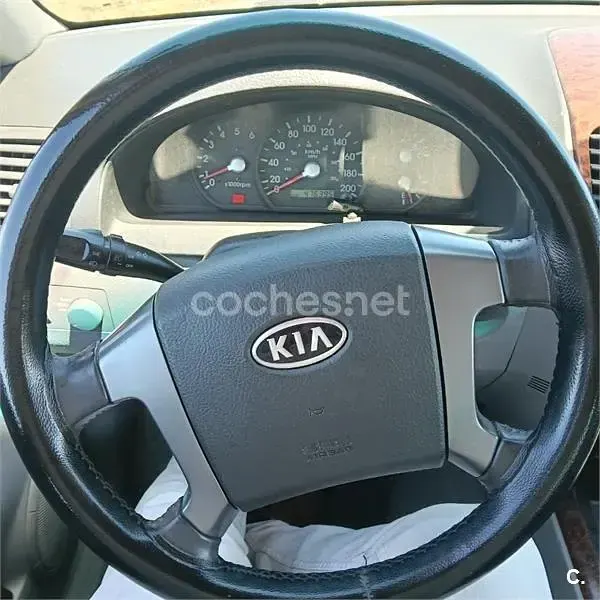 Usado Kia Sorento EX 140 CV (102 kW) 2004 Gris / plata SUV