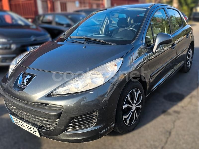 Negro Usado 2011 Peugeot 207 Access Berlina | 5199 € (Un poco caro) - Imagen 1/4