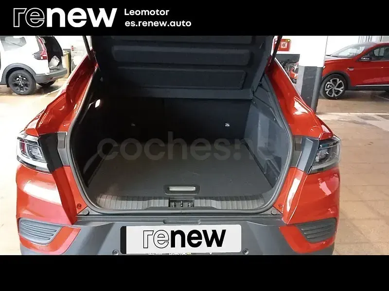 Usado Renault Arkana Techno 145 CV (106 kW) 2026 Rojo SUV