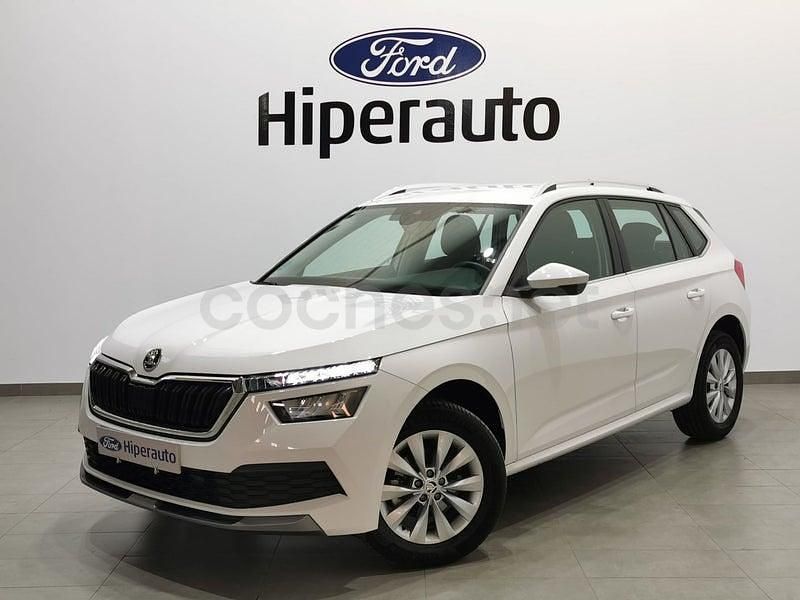 Usado Skoda Kamiq Ambition 110 CV (80 kW) 2022 Blanco SUV