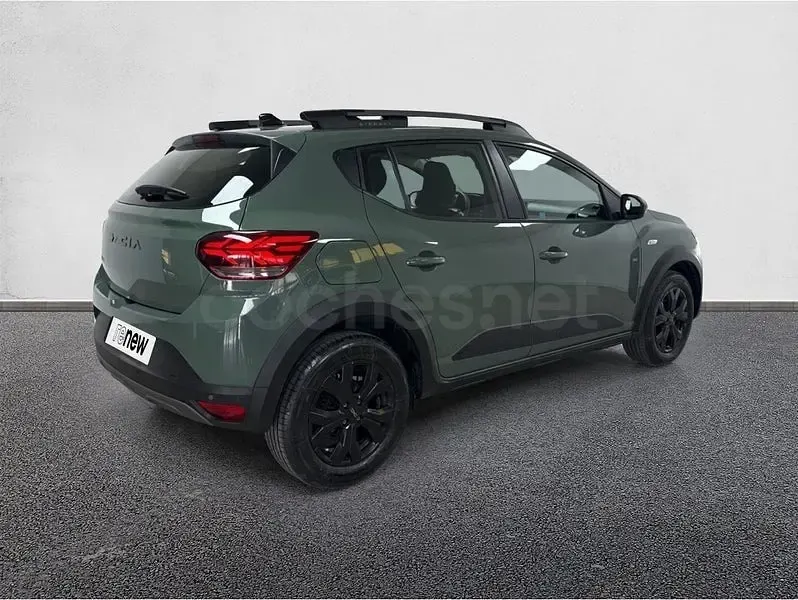 Usado Dacia Sandero Extreme 101 CV (74 kW) 2025 Verde Berlina