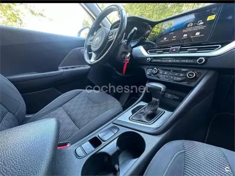Usado Kia Niro 141 CV (103 kW) 2020 Blanco SUV