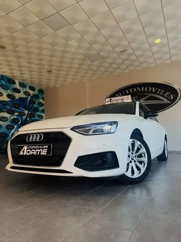 Usado Audi A4 Advanced 163 CV (119 kW) 2022 Blanco Berlina