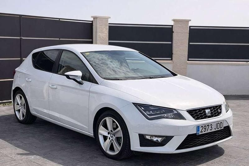 Usado Seat Leon FR 184 CV (135 kW) 2014 Blanco Utilitario