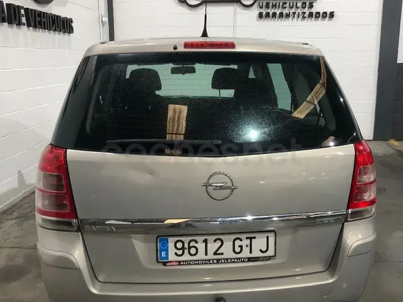 Usado Opel Zafira 110 CV (80 kW) 2010 Beige Monovolumen