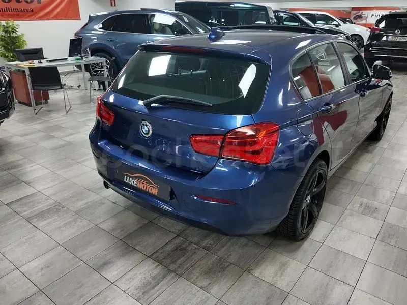 Usado BMW 116 109 CV (80 kW) 2019 Azul Utilitario