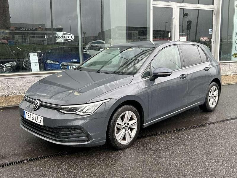 Usado VW Golf VIII Life 110 CV (80 kW) 2020 Gris Utilitario