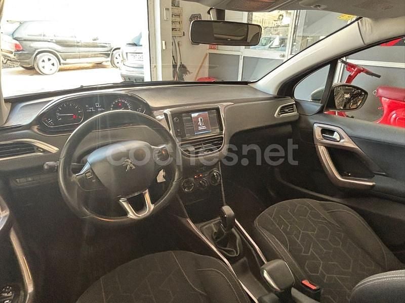 Usado Peugeot 2008 Access 82 CV (60 kW) 2014 Gris SUV